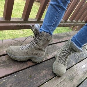 Reebok Size 6 Women's Steel Toe Boots